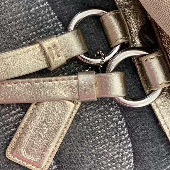 Coach XL gold lined hot pink multi pockets purse spacious bag purse - Picture 7 of 17